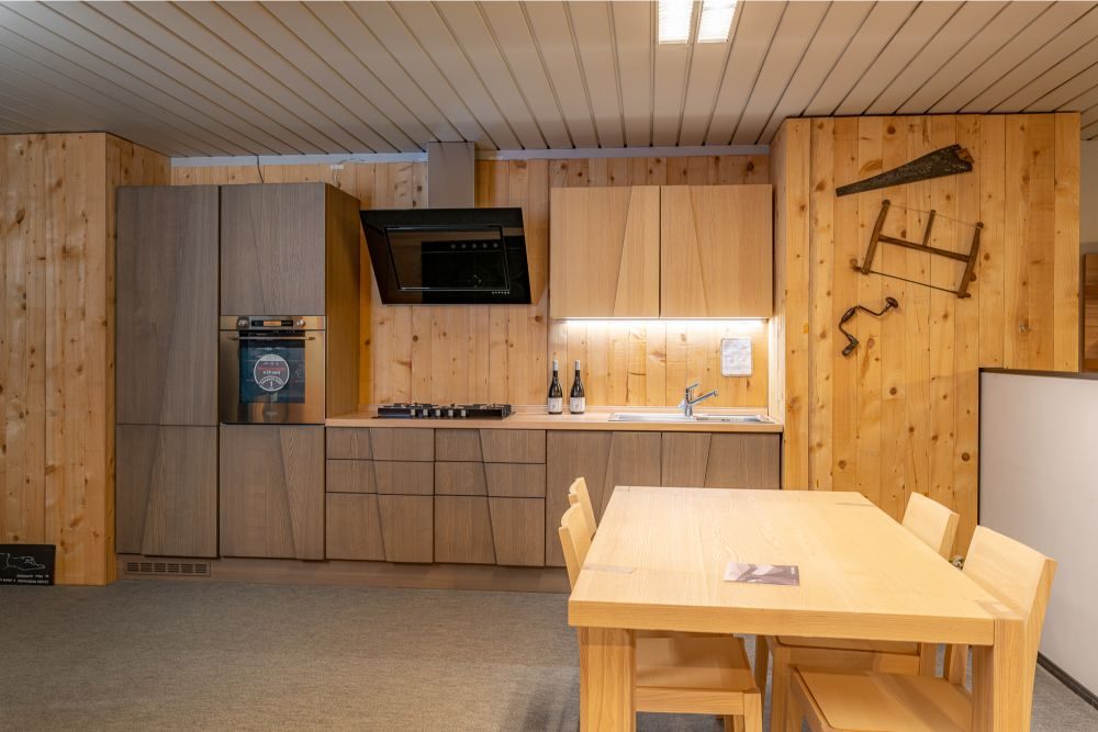 Lormani Arredamenti negozio Gattorna showroom Arredamento (7)